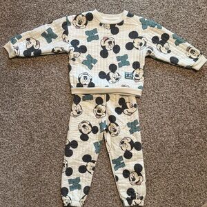 Mickey Mouse Kids 2 piece set size 4T